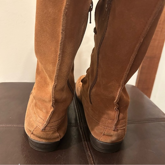 Something Else from Skechers Moccasin Boots Women’s Size 7.5 Leather - Picture 5 of 11